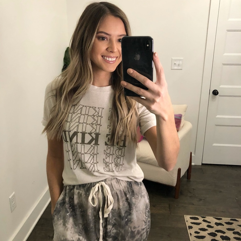 Be Kind Tee